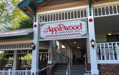 applewood farmhouse grille in sevierville tennessee