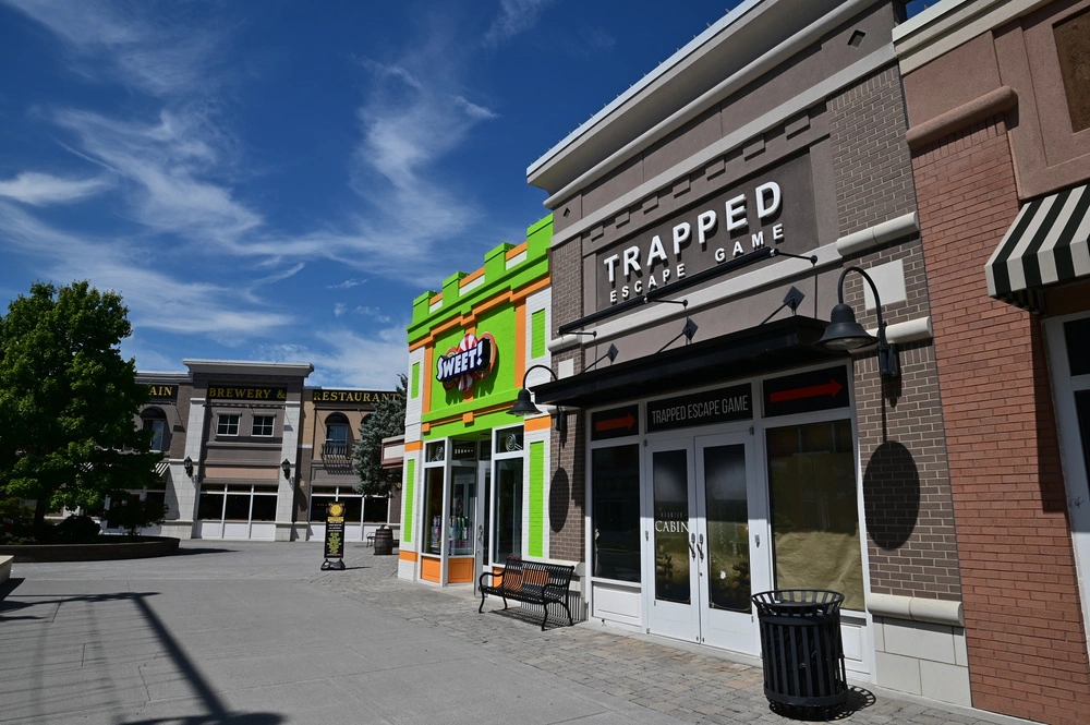 Trapped Escape Game in Lumberjack Square