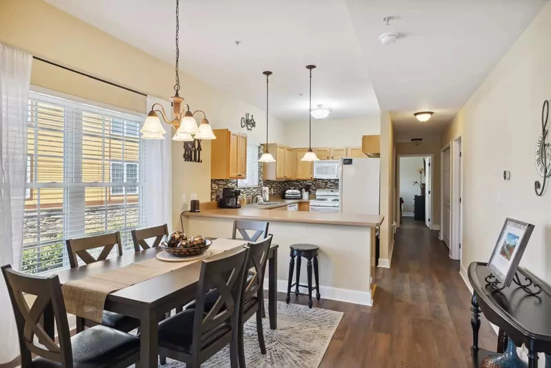 kitchen and dining room of Mountain Time condo