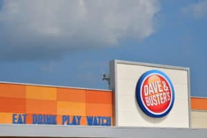 dave and busters sign sevierville