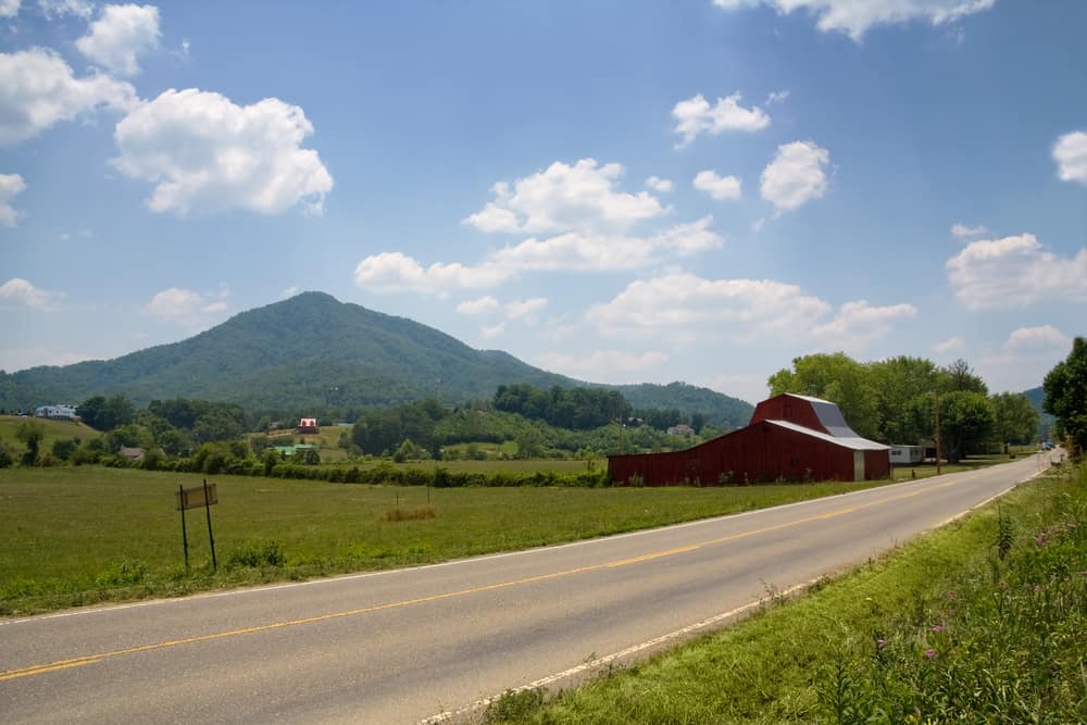 Top 3 Reasons to Explore Wears Valley During Your Smoky Mountain Vacation