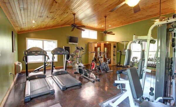fitness room at Appleview River Resort